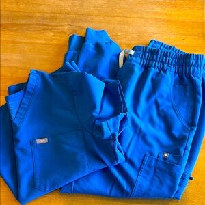 Figs women’s Vibrant Blue Joggers and scrub top